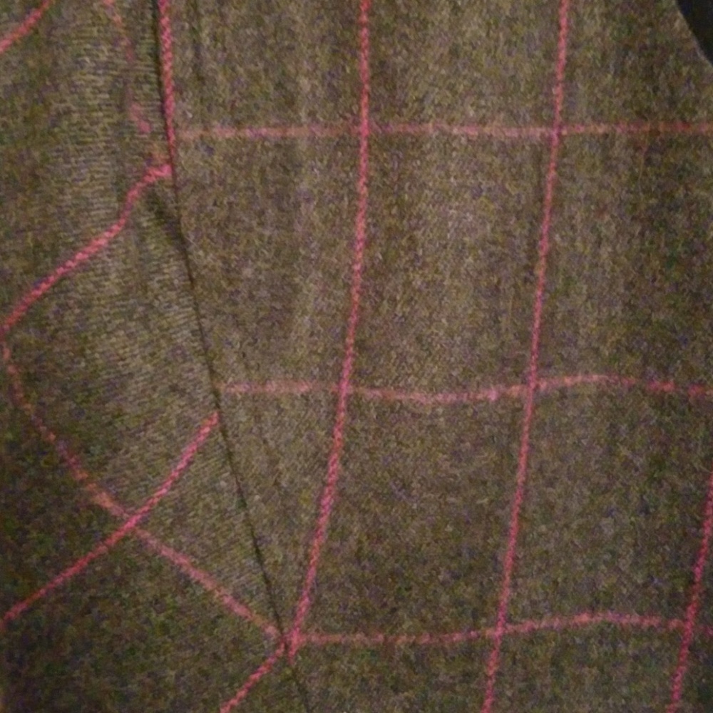 Gray & fuschia vest - Picture 2 of 4